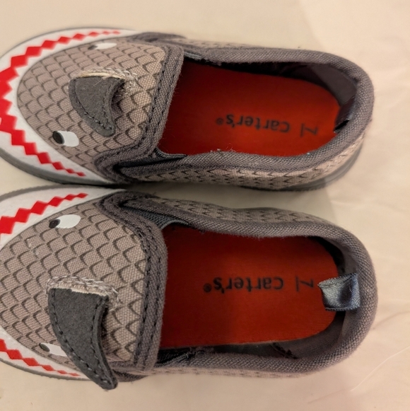 Carter's Toddler Boy Gray Shark Slip-On Sneakers in Size 7 - Picture 6 of 9